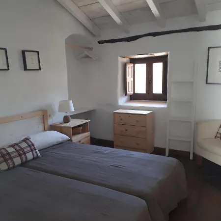 Holiday home Cal Toni De Vilallobent